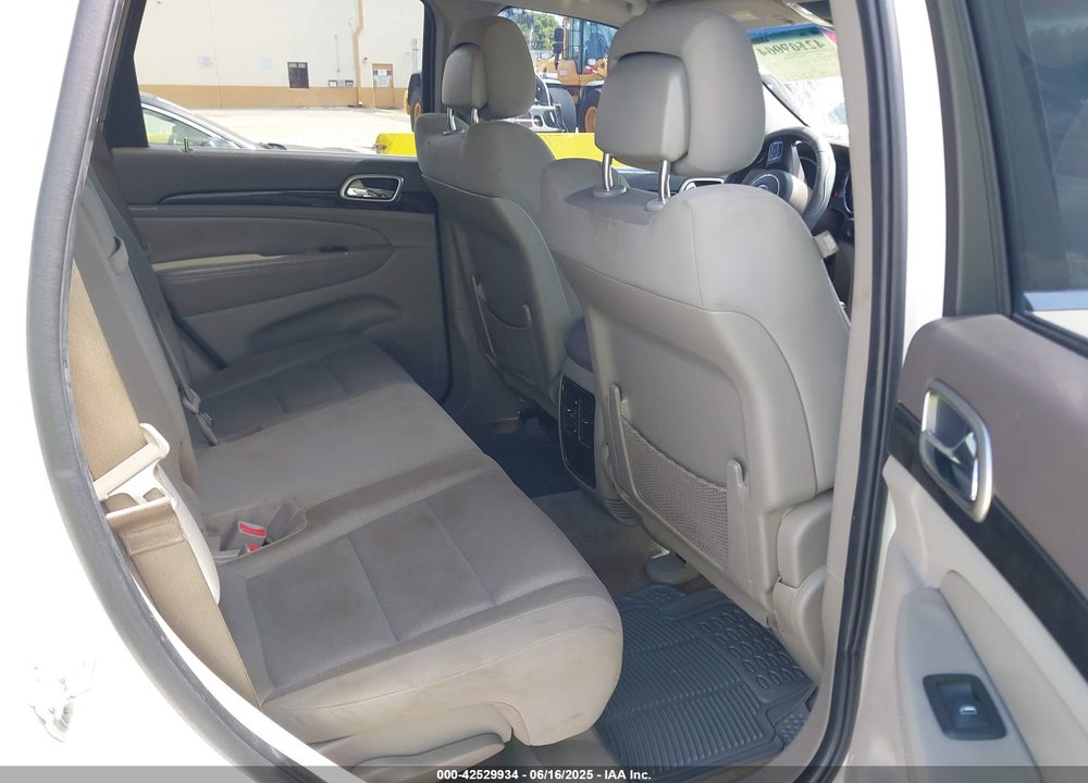 2011 JEEP GRAND CHEROKEE VIN: 1J4RS4GG0BC573388