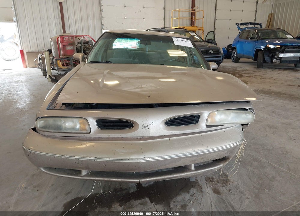 1998 OLDSMOBILE EIGHTY-EIGHT VIN: 1G3HN52K0W4855380