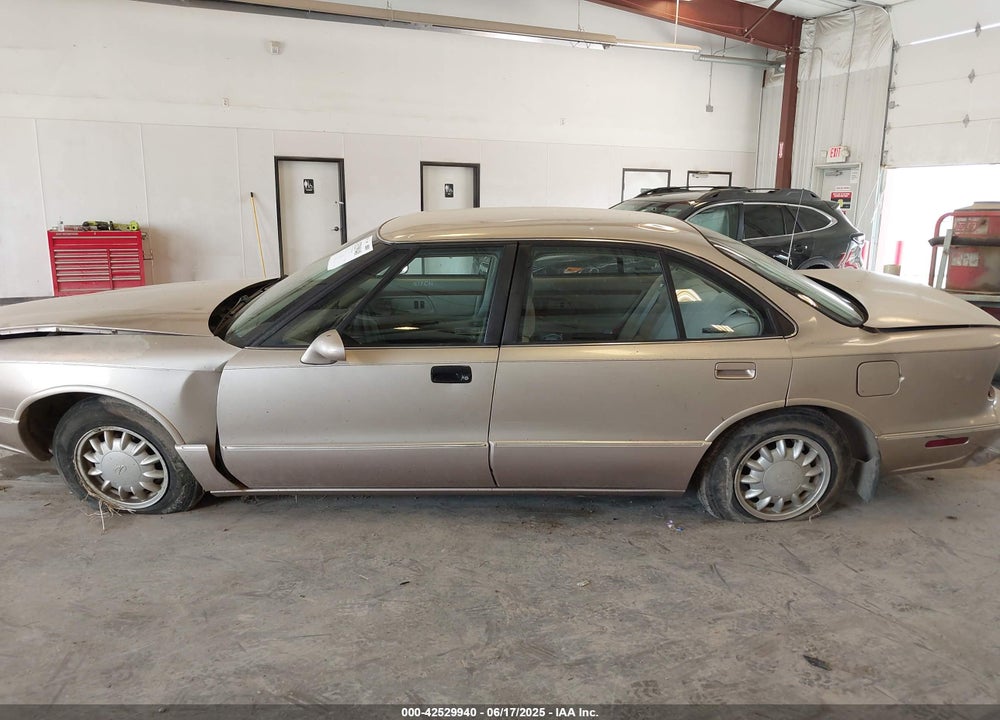 1998 OLDSMOBILE EIGHTY-EIGHT VIN: 1G3HN52K0W4855380