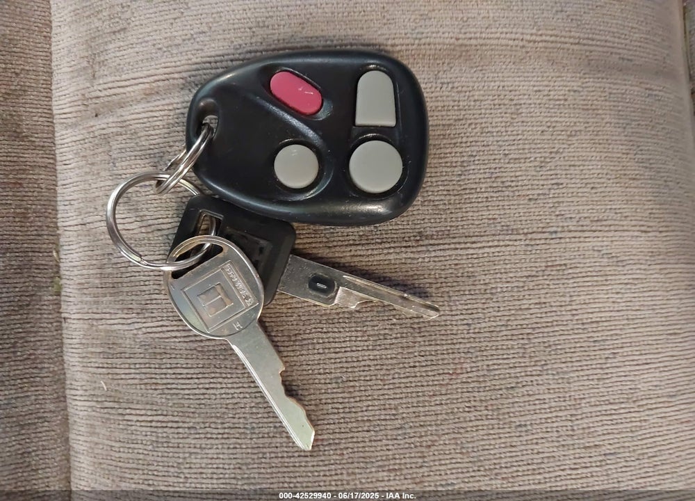 1998 OLDSMOBILE EIGHTY-EIGHT VIN: 1G3HN52K0W4855380