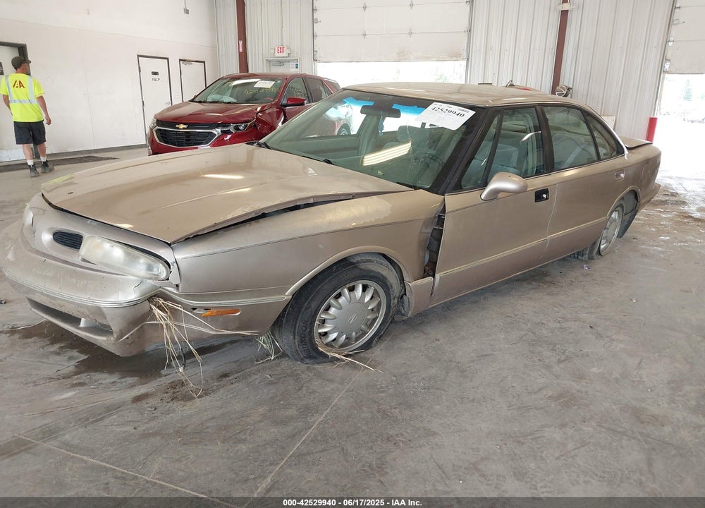 1998 OLDSMOBILE EIGHTY-EIGHT VIN: 1G3HN52K0W4855380