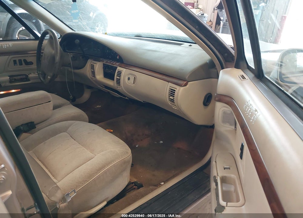 1998 OLDSMOBILE EIGHTY-EIGHT VIN: 1G3HN52K0W4855380