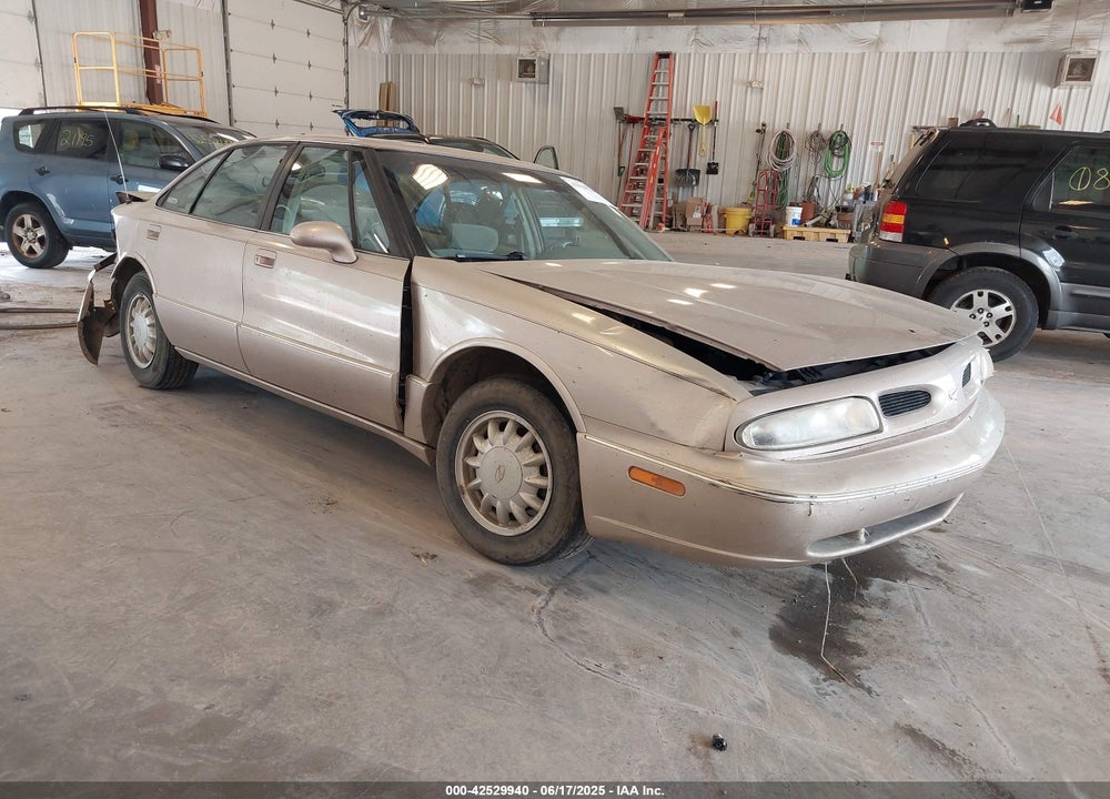 1998 OLDSMOBILE EIGHTY-EIGHT VIN: 1G3HN52K0W4855380