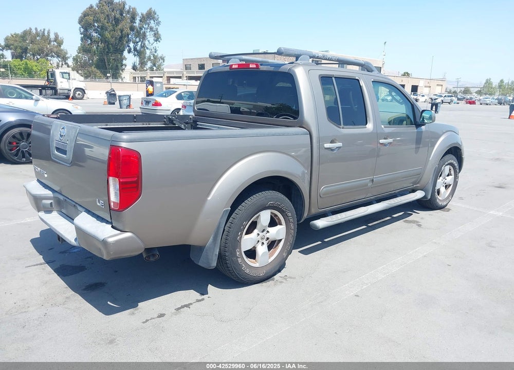 2005 NISSAN FRONTIER LE VIN: 1N6AD07U85C447468