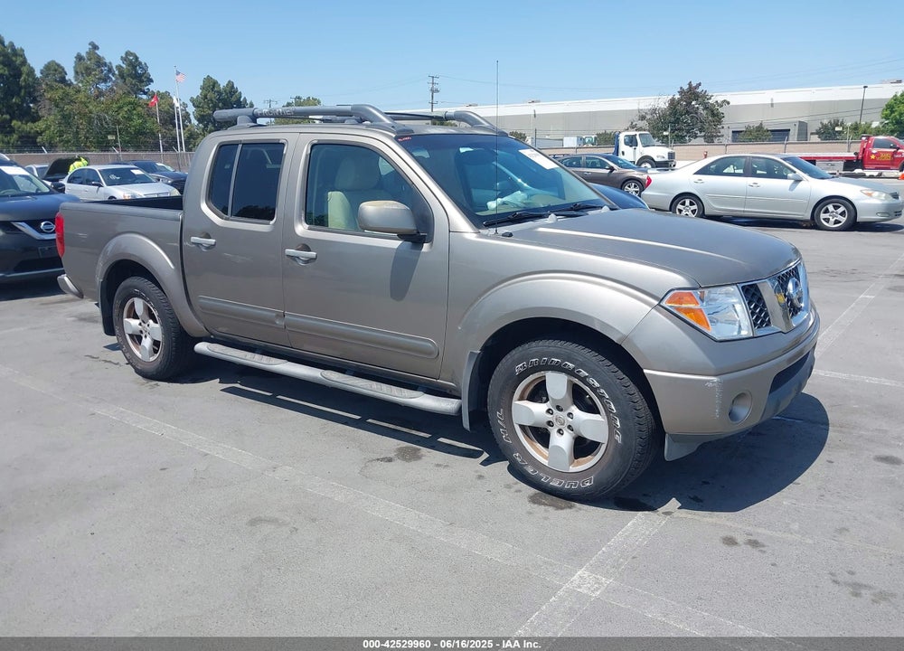 2005 NISSAN FRONTIER LE VIN: 1N6AD07U85C447468