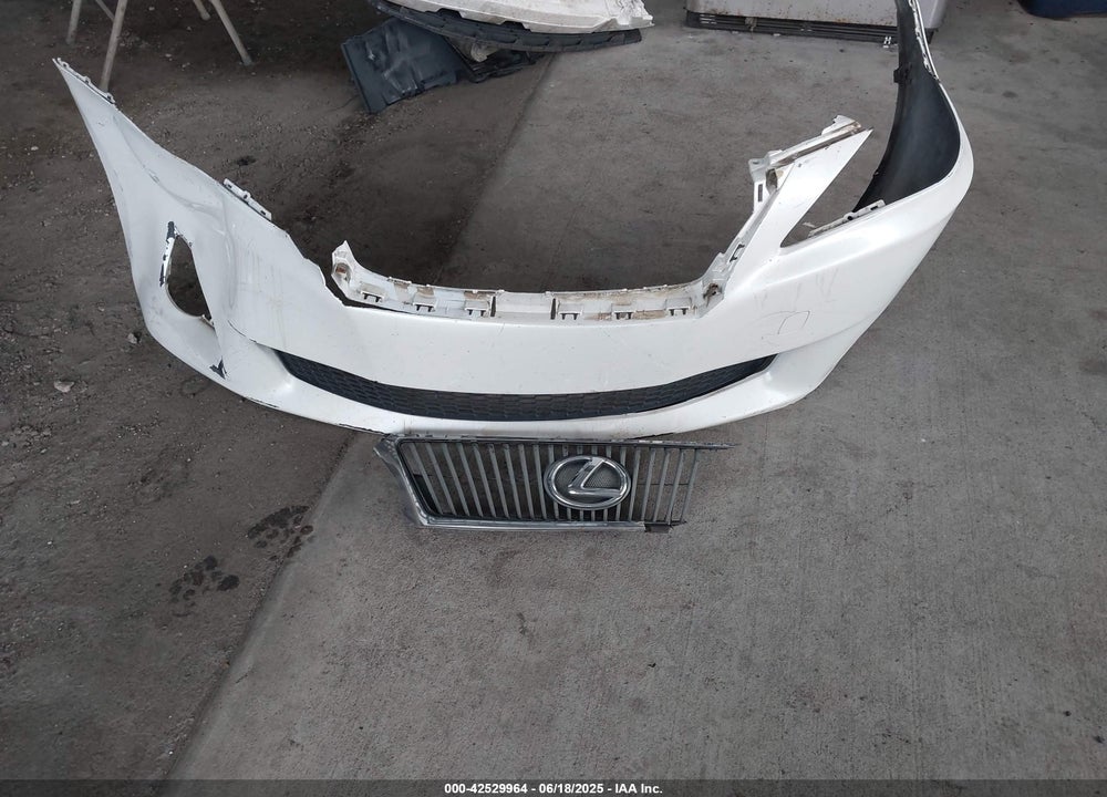 2009 LEXUS IS 250 VIN: JTHBK262595106885