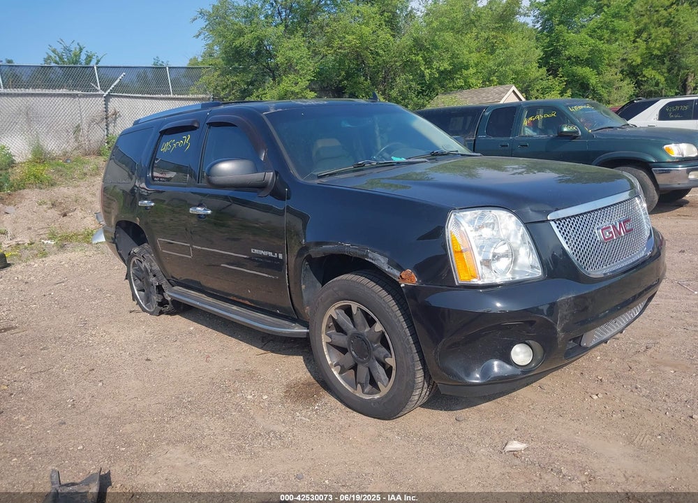 2008 GMC YUKON DENALI VIN: 1GKFK63888J217119
