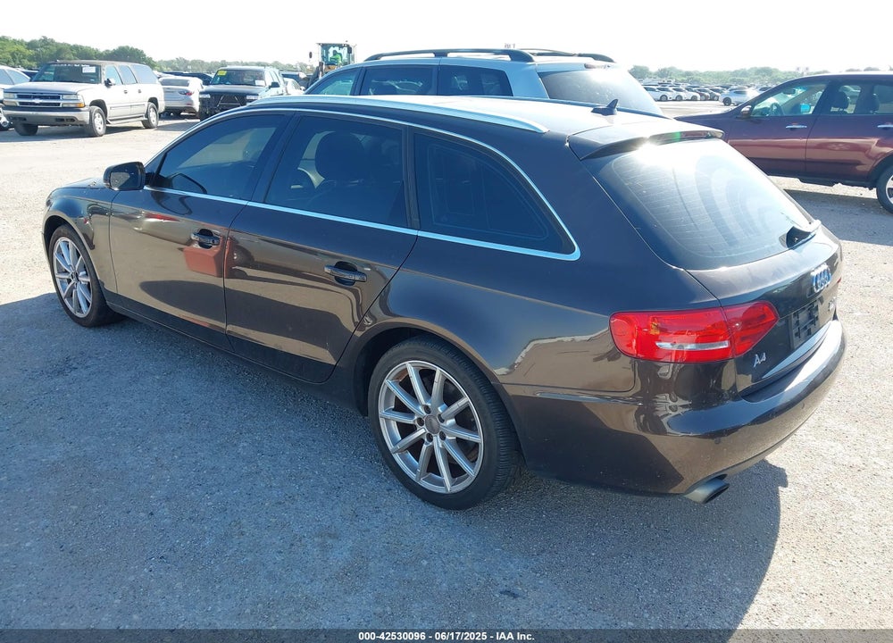 2011 AUDI A4 VIN: WAUWFAFL3BA065273