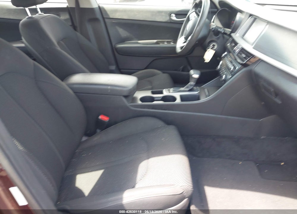 2019 KIA OPTIMA VIN: 5XXGT4L31KG286705