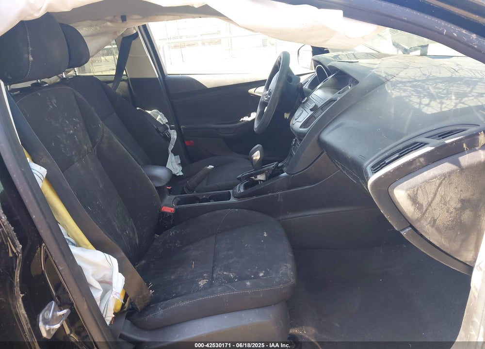 2018 FORD FOCUS VIN: 1FADP3FE9JL303933