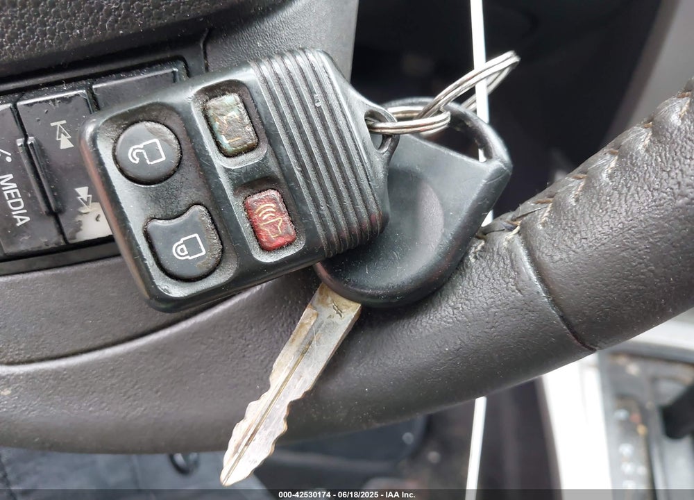 2008 FORD FOCUS SE/SES VIN: 1FAHP35N38W132429