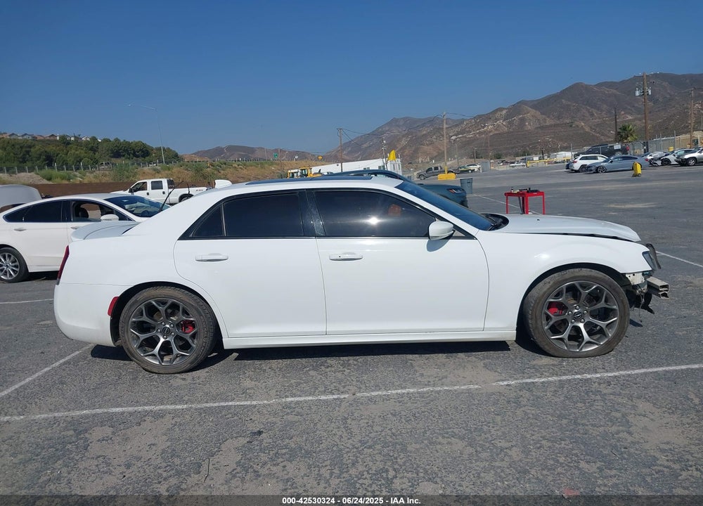2018 CHRYSLER 300 VIN: 2C3CCABG8JH240225
