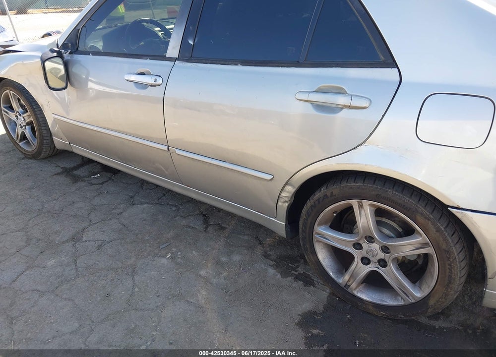 2004 LEXUS IS 300 VIN: JTHBD192X40092407