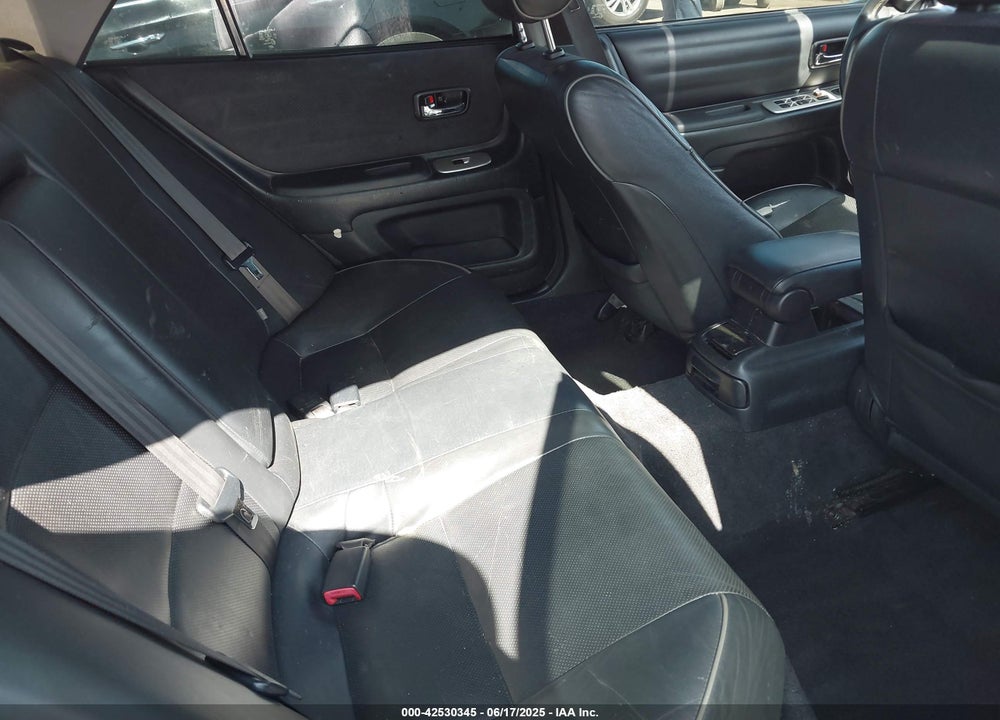 2004 LEXUS IS 300 VIN: JTHBD192X40092407