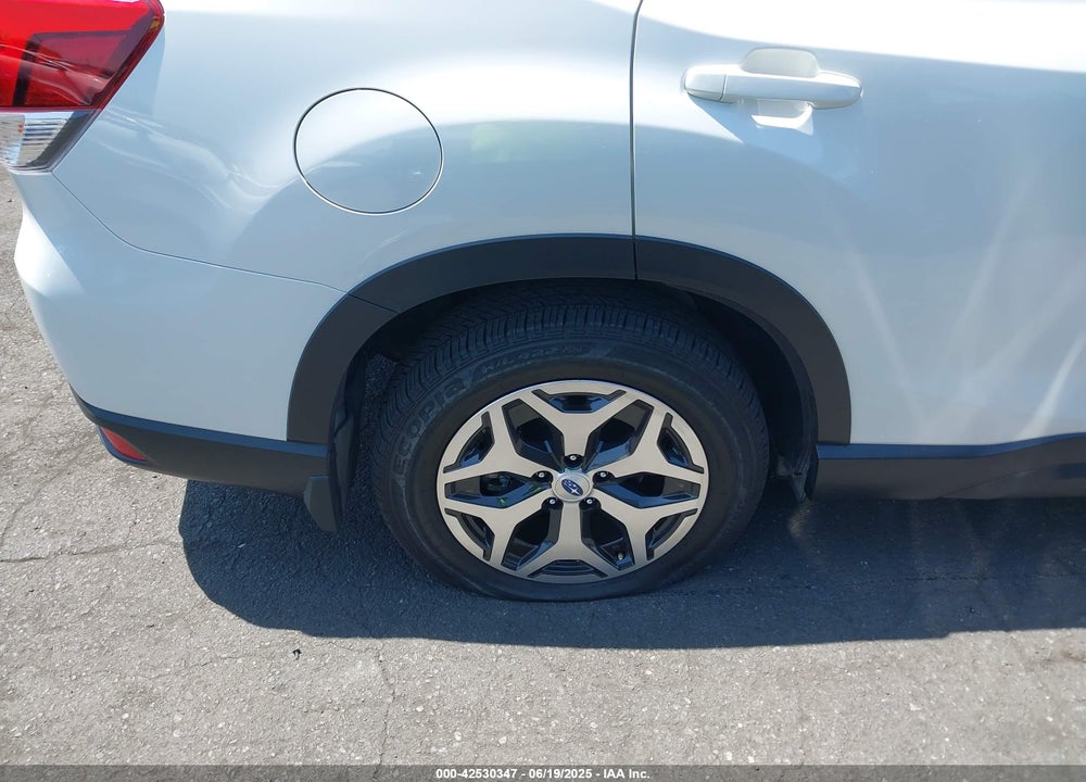 2023 SUBARU FORESTER VIN: JF2SKADCXPH409956
