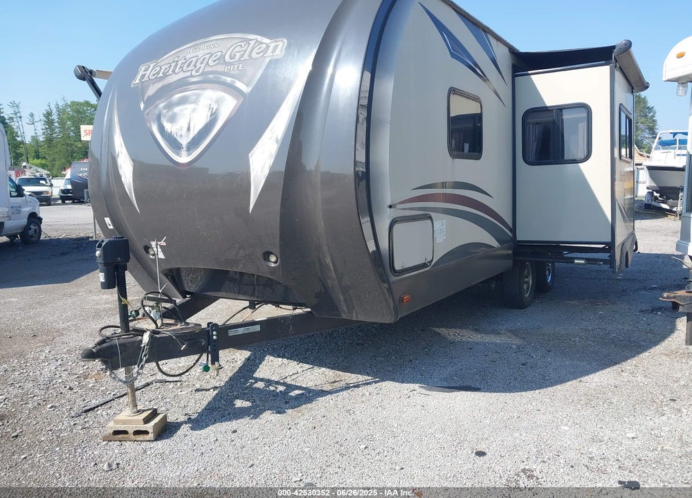 2014 FOREST RIVER WILDWOO HERITAGE GLEN 232IS VIN: 4X4TWBY29EU005432