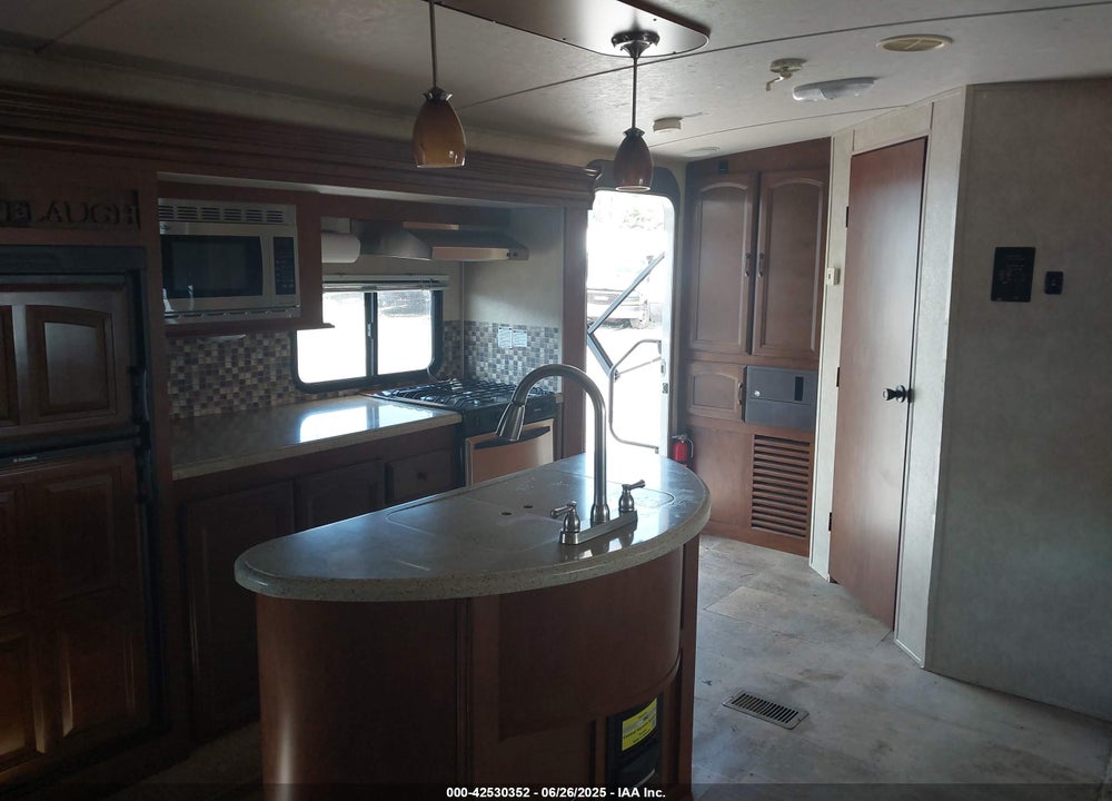 2014 FOREST RIVER WILDWOO HERITAGE GLEN 232IS VIN: 4X4TWBY29EU005432