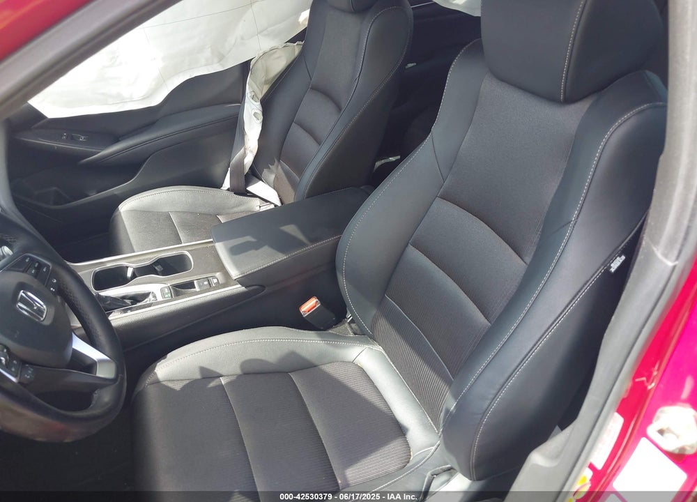 2019 HONDA ACCORD VIN: 1HGCV1F37KA145136
