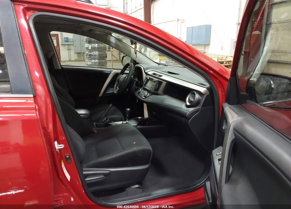 2015 TOYOTA RAV4 VIN: JTMRFREV6FD146581