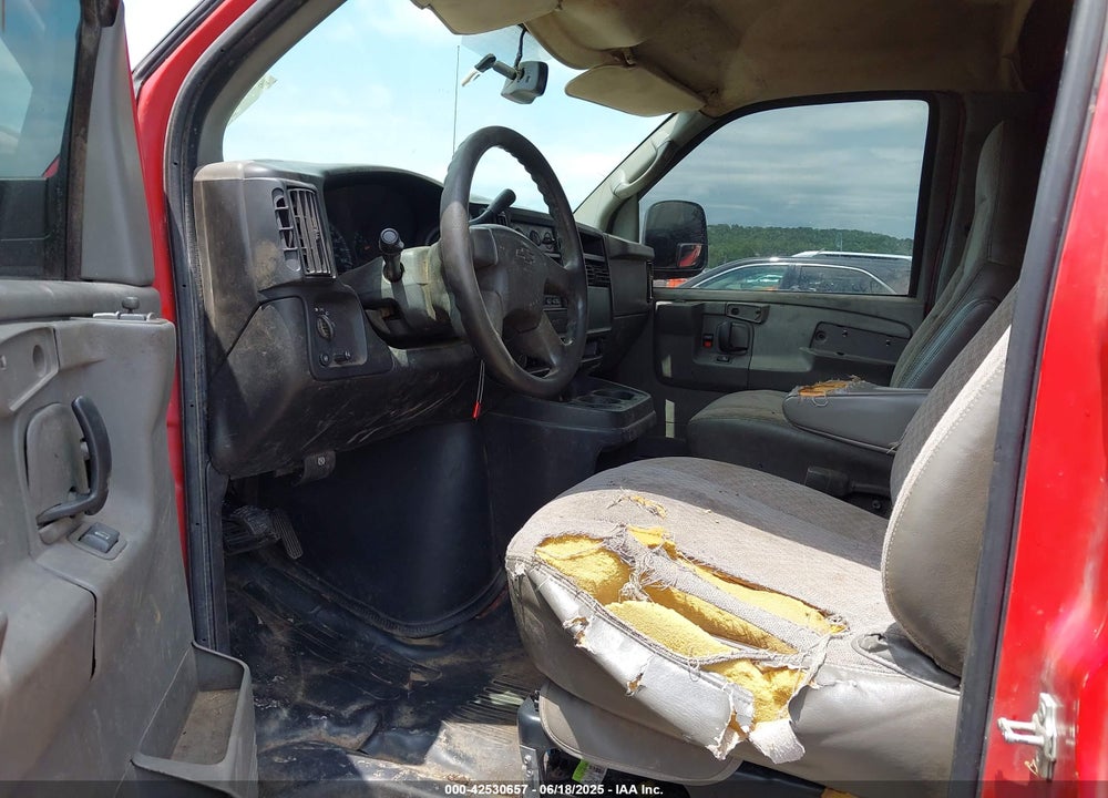 2006 CHEVROLET EXPRESS WORK VAN VIN: 1GCFG15T161228672