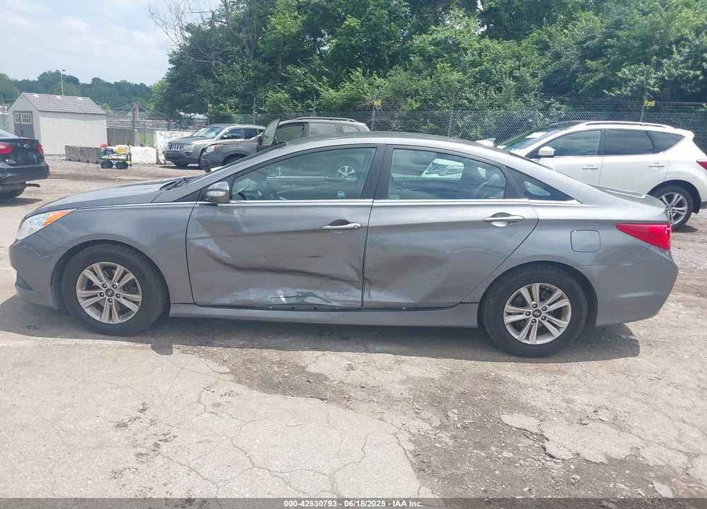 2014 HYUNDAI SONATA GLS VIN: 5NPEB4ACXEH822833