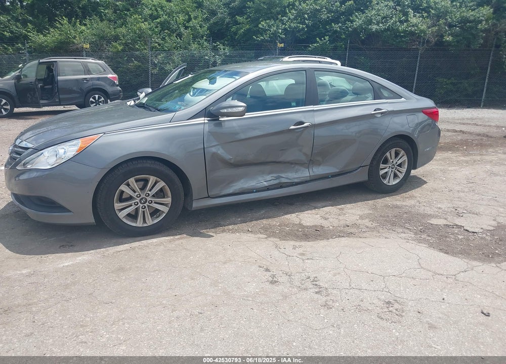 2014 HYUNDAI SONATA GLS VIN: 5NPEB4ACXEH822833