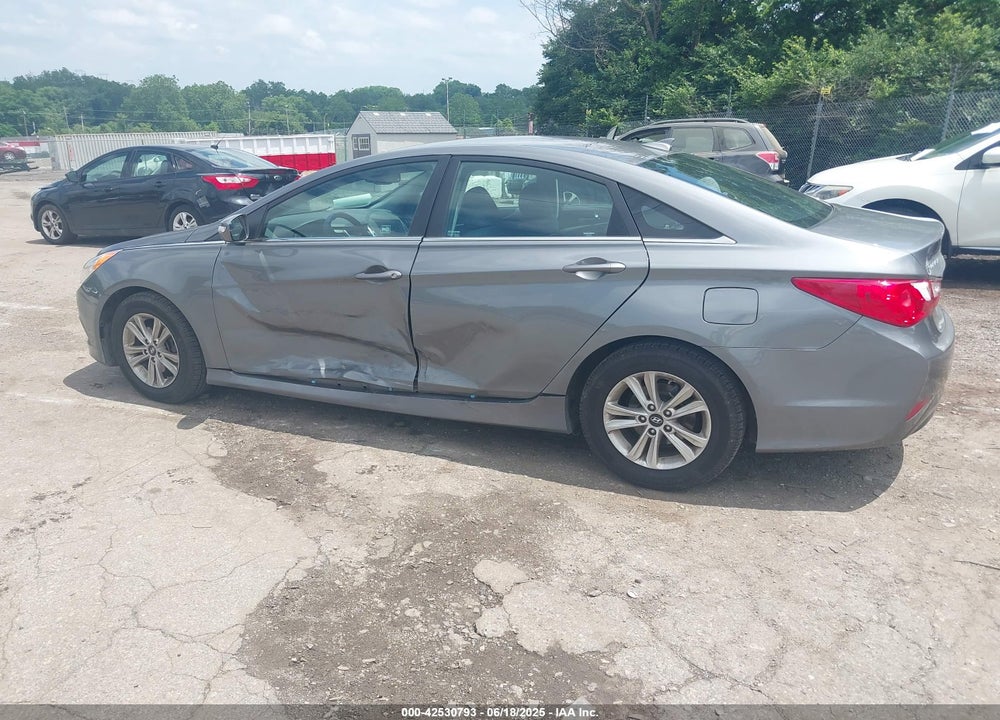 2014 HYUNDAI SONATA GLS VIN: 5NPEB4ACXEH822833