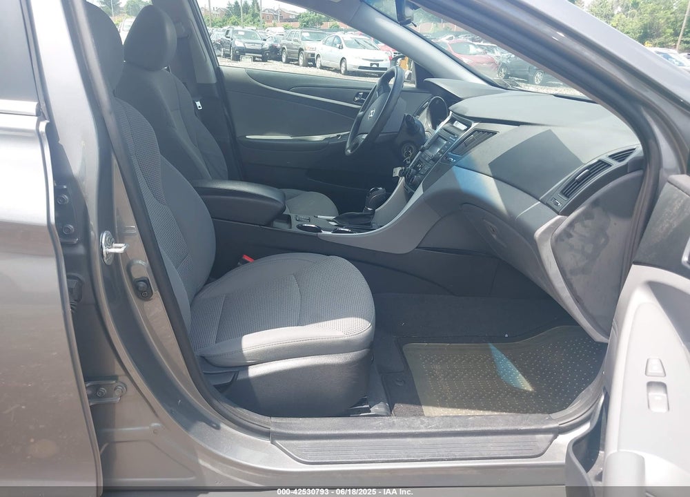 2014 HYUNDAI SONATA GLS VIN: 5NPEB4ACXEH822833