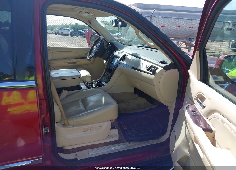 2008 CADILLAC ESCALADE VIN: 1GYFK638X8R234396