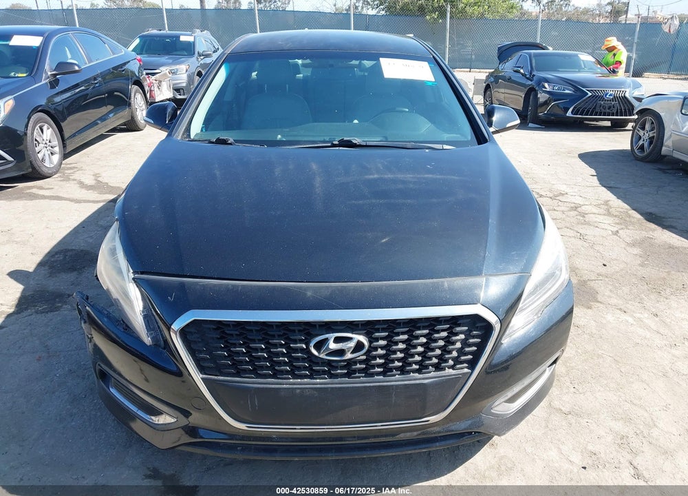2017 HYUNDAI SONATA HYBRID VIN: KMHE34L16HA047012