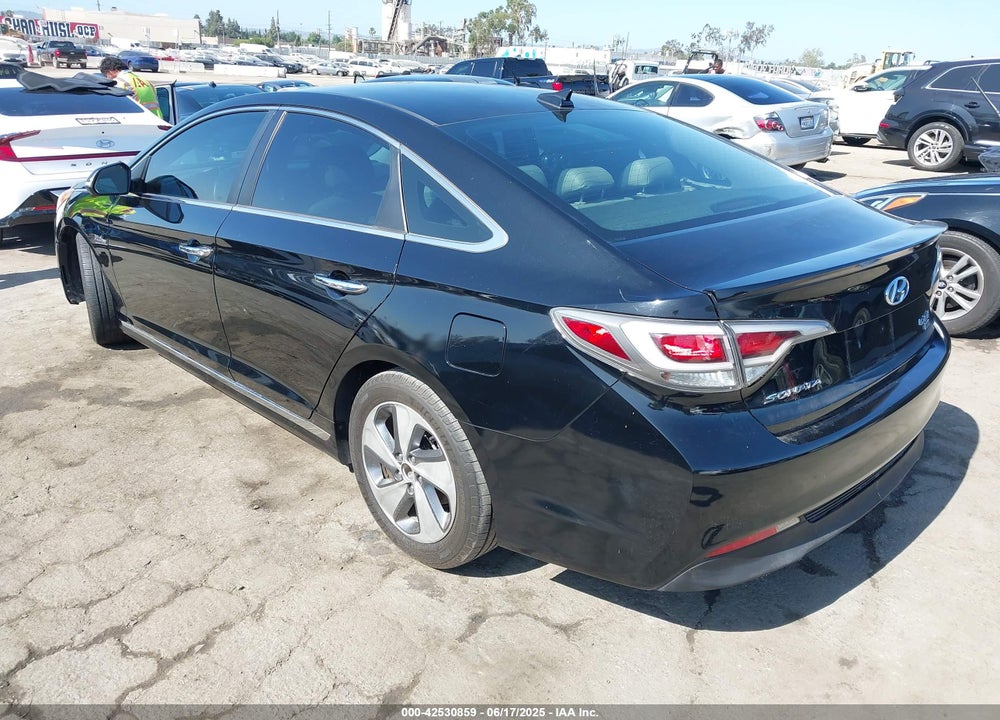 2017 HYUNDAI SONATA HYBRID VIN: KMHE34L16HA047012