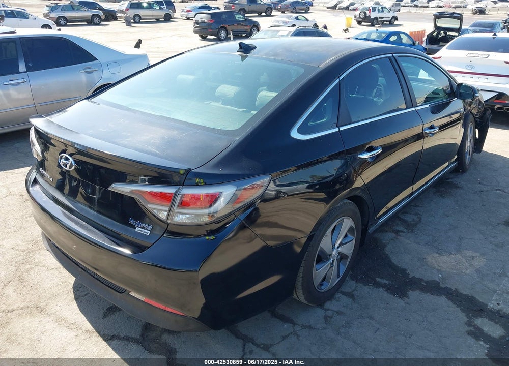 2017 HYUNDAI SONATA HYBRID VIN: KMHE34L16HA047012
