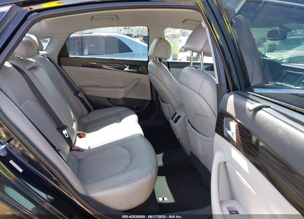 2017 HYUNDAI SONATA HYBRID VIN: KMHE34L16HA047012