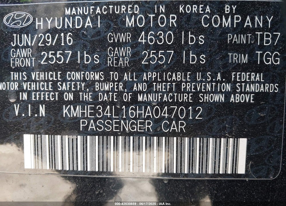 2017 HYUNDAI SONATA HYBRID VIN: KMHE34L16HA047012