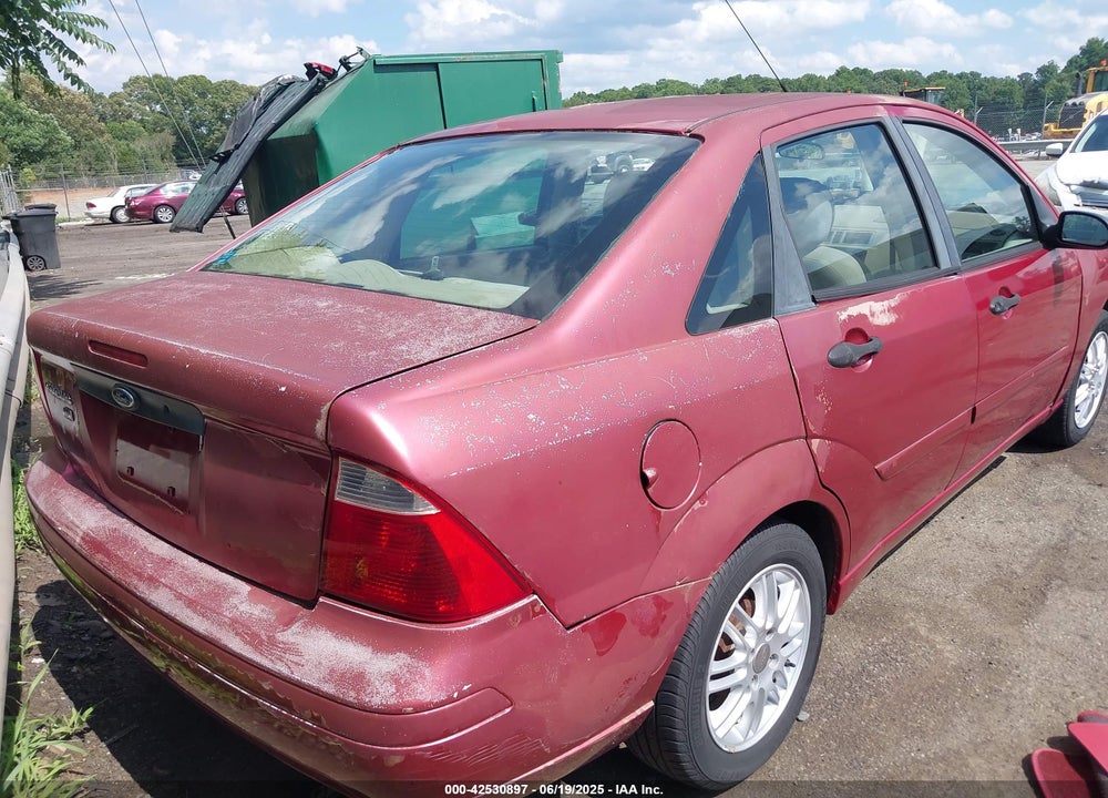 2005 FORD FOCUS ZX4 VIN: 1FAFP34N45W185564