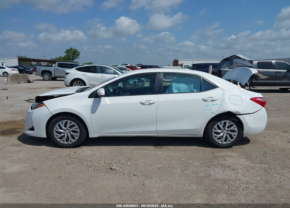2018 TOYOTA COROLLA VIN: 5YFBURHE6JP829776