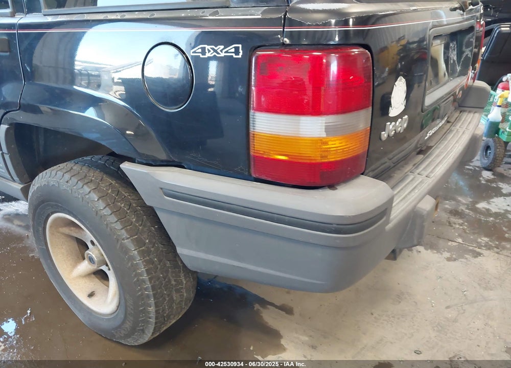 1995 JEEP GRAND CHEROKEE LAREDO VIN: 1J4GZ58Y3SC670696