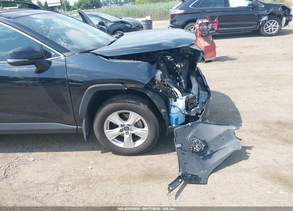 2020 TOYOTA RAV4 XLE VIN: 2T3P1RFV5LC122308