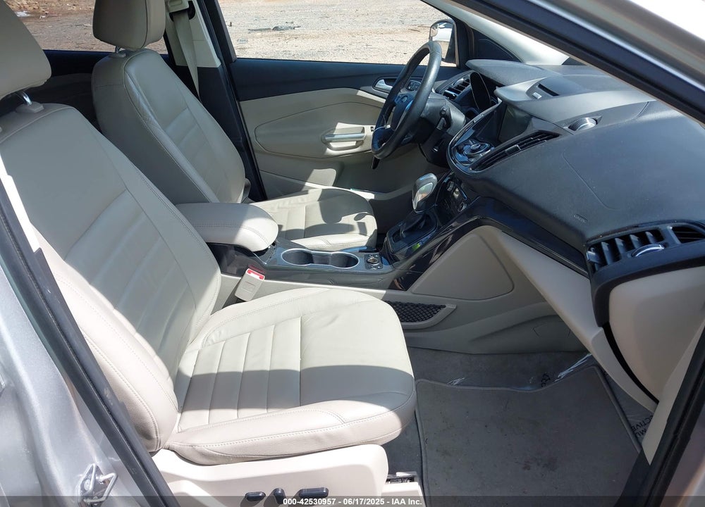 2016 FORD ESCAPE VIN: 1FMCU0J96GUA70101