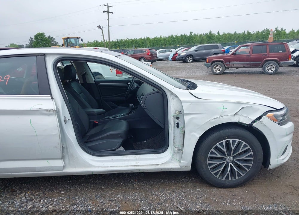 2019 VOLKSWAGEN JETTA VIN: 3VWC57BUXKM068052