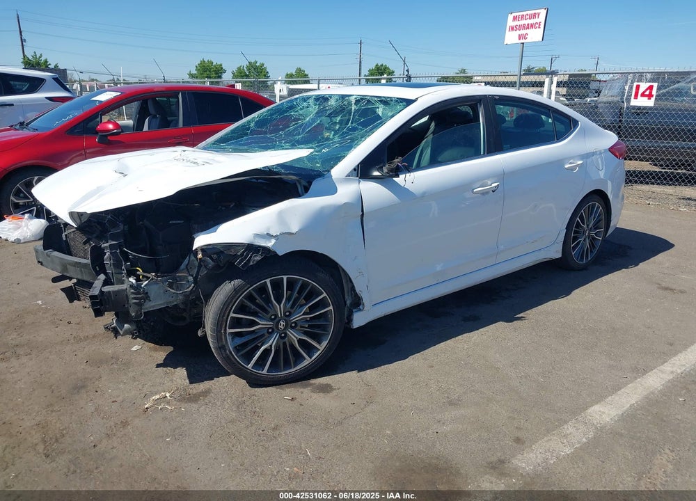 2018 HYUNDAI ELANTRA VIN: KMHD04LB3JU533021
