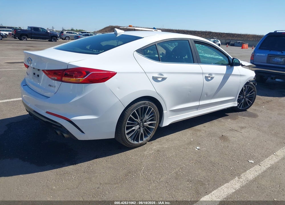 2018 HYUNDAI ELANTRA VIN: KMHD04LB3JU533021