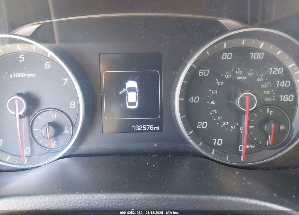 2018 HYUNDAI ELANTRA VIN: KMHD04LB3JU533021