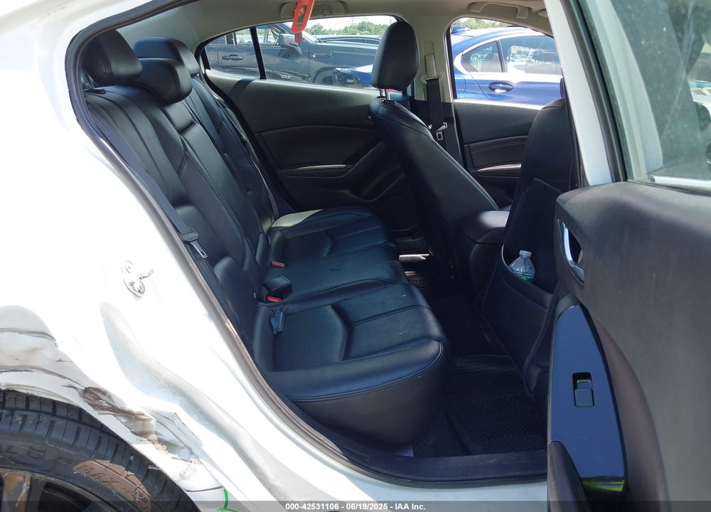 2018 MAZDA 3 TOURING VIN: 3MZBN1V36JM188392