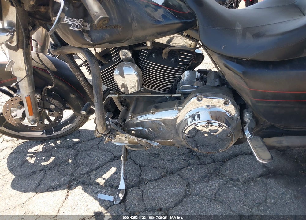 2015 HARLEY-DAVIDSON FLHXS STREET GLIDE SPECIAL VIN: 1HD1KRM33FB668619