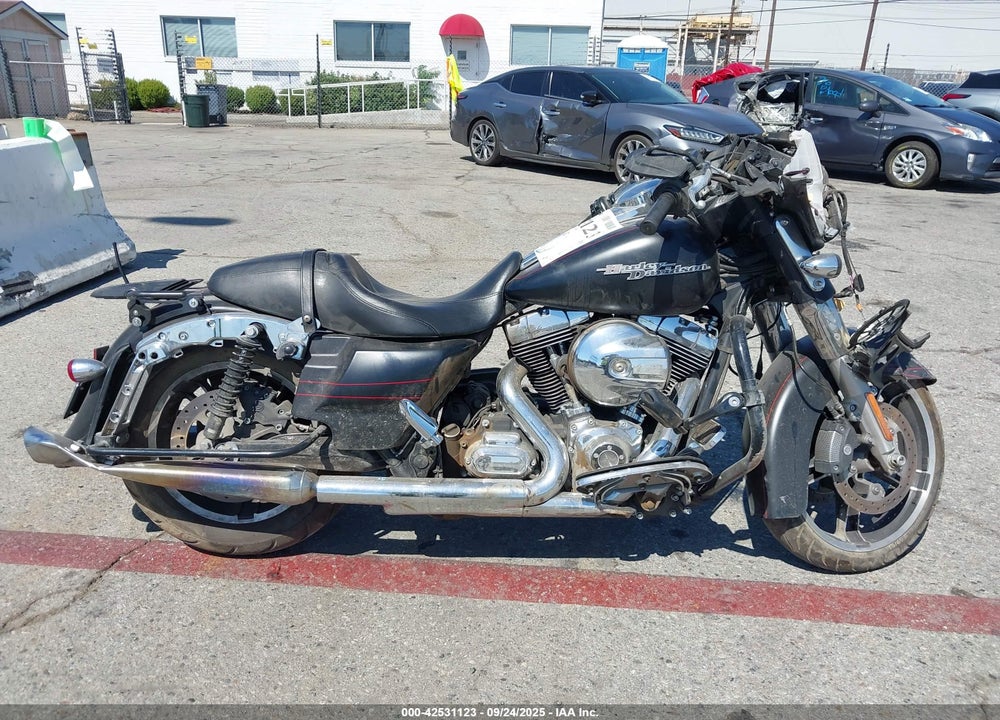 2015 HARLEY-DAVIDSON FLHXS STREET GLIDE SPECIAL VIN: 1HD1KRM33FB668619