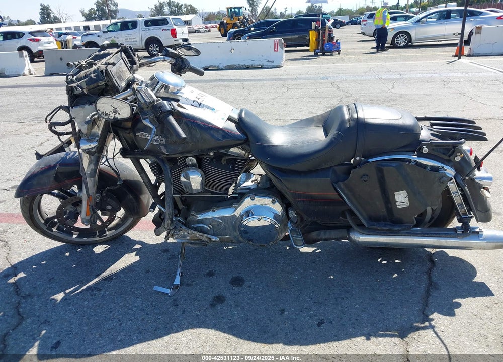 2015 HARLEY-DAVIDSON FLHXS STREET GLIDE SPECIAL VIN: 1HD1KRM33FB668619