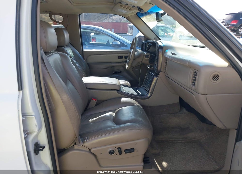 2003 GMC YUKON DENALI VIN: 1GKEK63U43J293731
