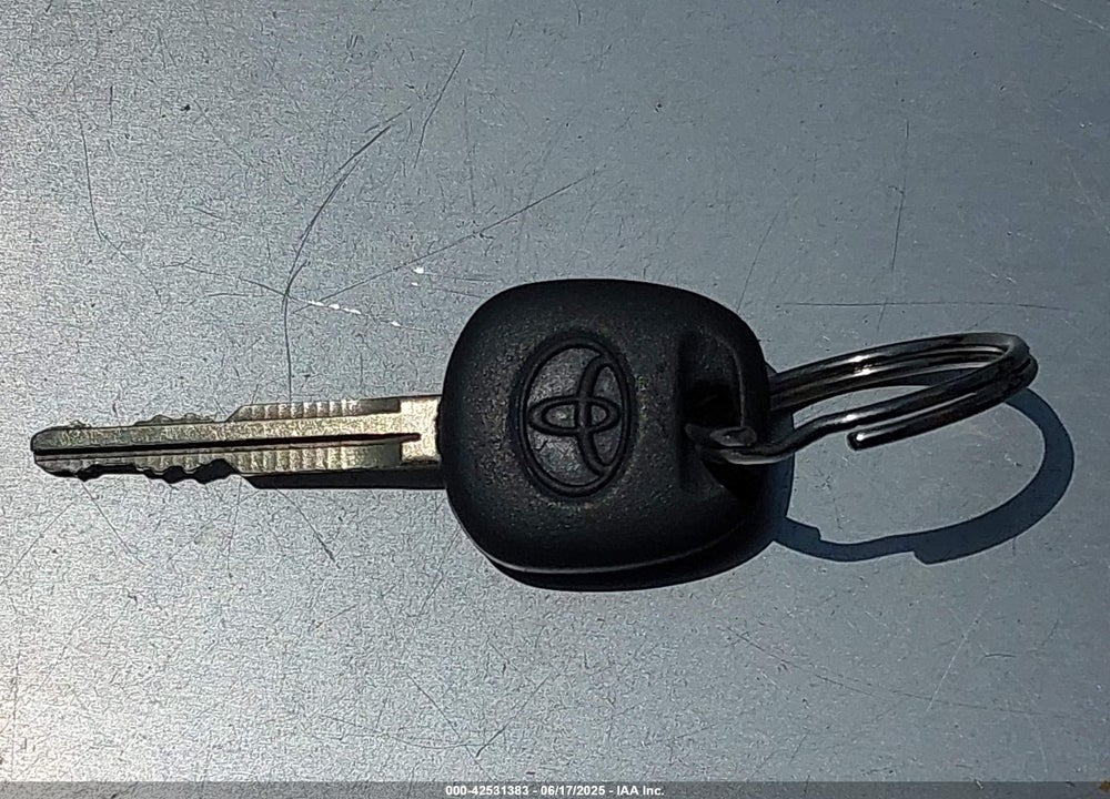 2006 TOYOTA MATRIX VIN: 2T1LR32E46C561362