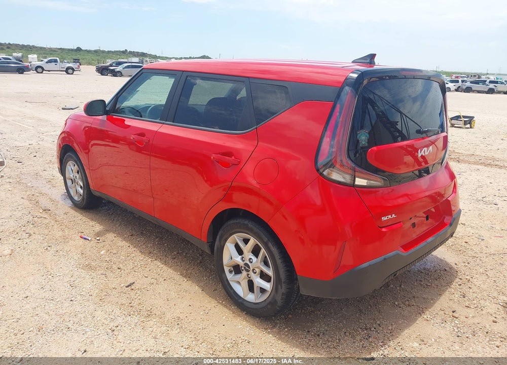 2023 KIA SOUL VIN: KNDJ23AU3P7207839